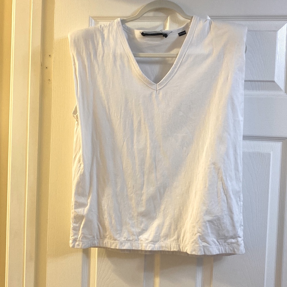 Sleeveless tank with shoulder pads